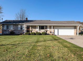 2398 Grove Park Rd, Fenton, MI 48430