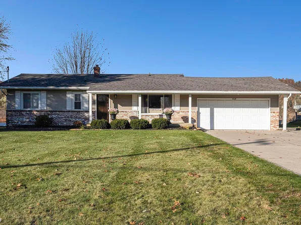 2398 Grove Park Rd, Fenton, MI 48430