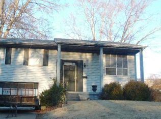 5262 Lawn Ave, Kansas City, MO 64130