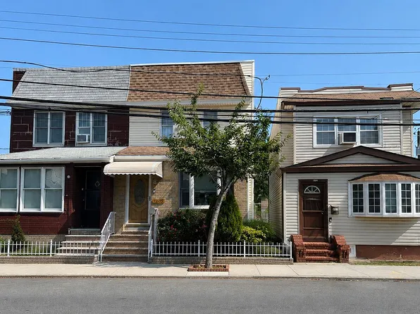7215 Juniper Valley Rd, Middle Village, NY 11379