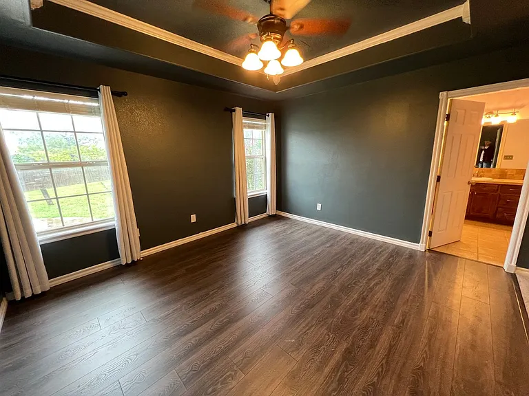 4031 Briar Ln — Photo 9