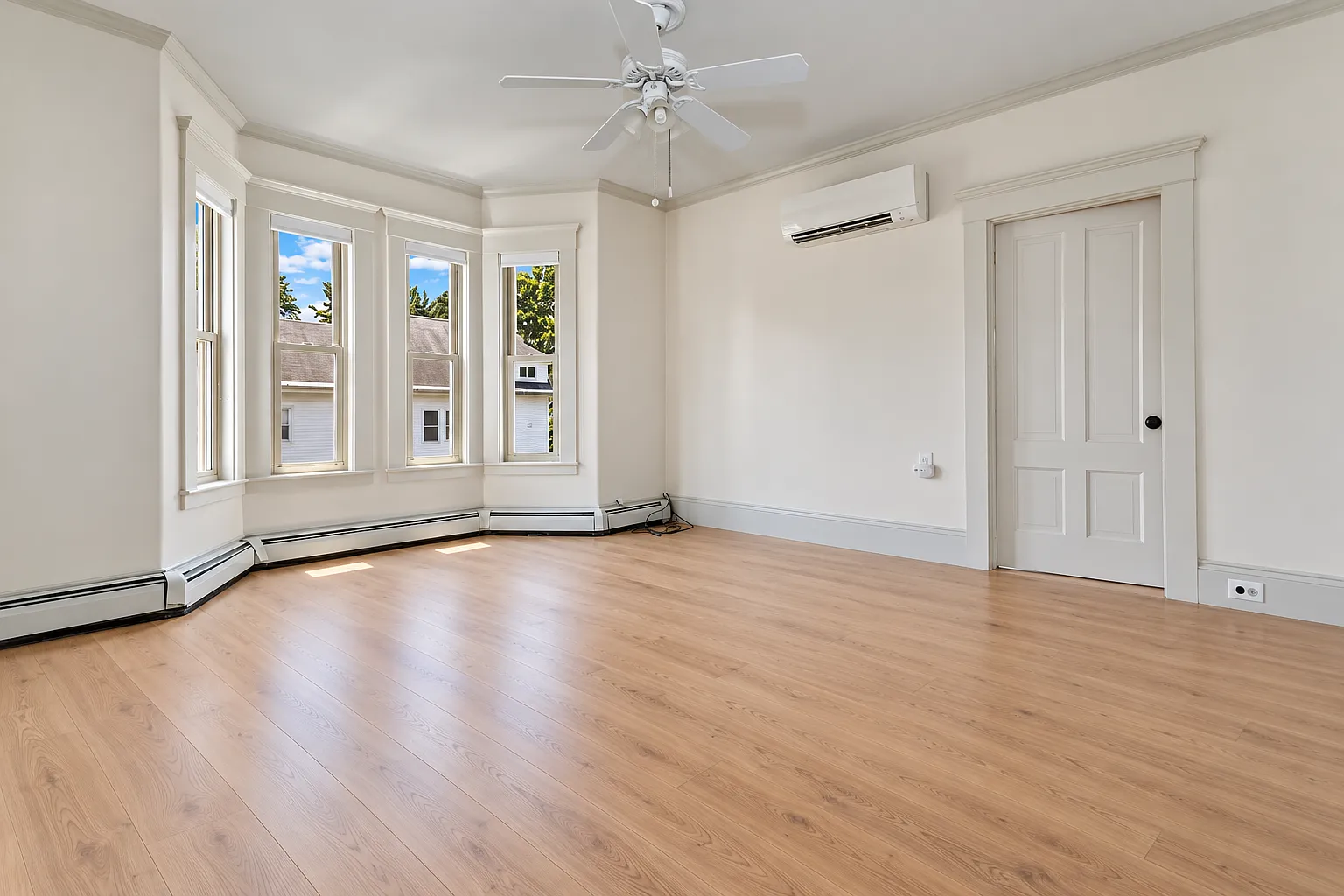 4 bed, 1500 sqft, $3,800 — Photo 3
