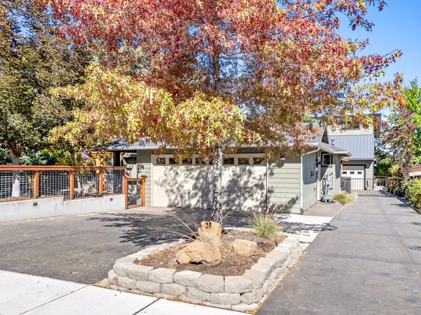 436 SW Blakely Ct, Bend, OR 97702