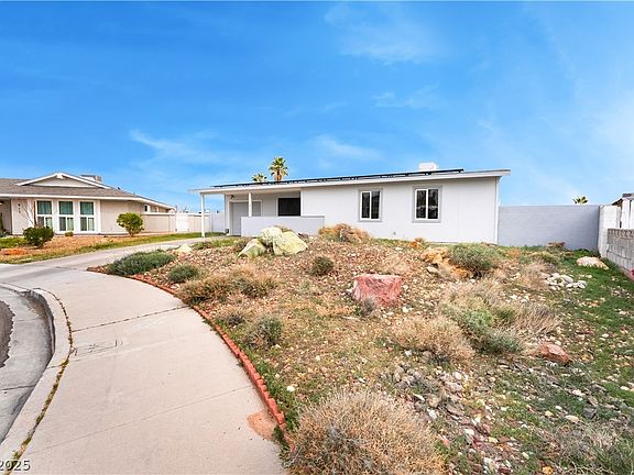 2nd image of 917 Sproul Ct
