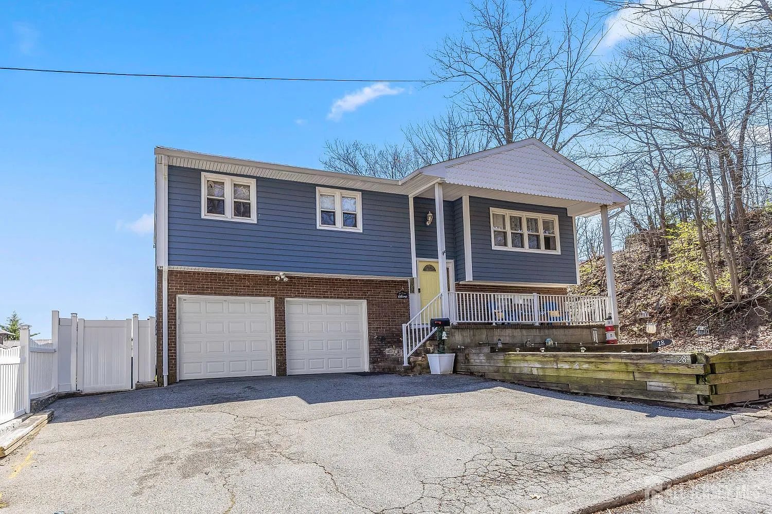 28 Muth St photo 1