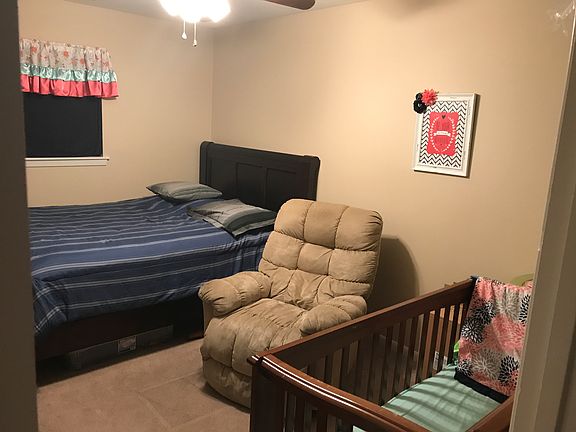 5th image of 702 Melinda Ln