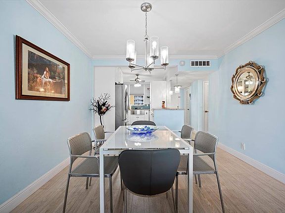3rd image of 100 Paradise Harbour Blvd APT 106
