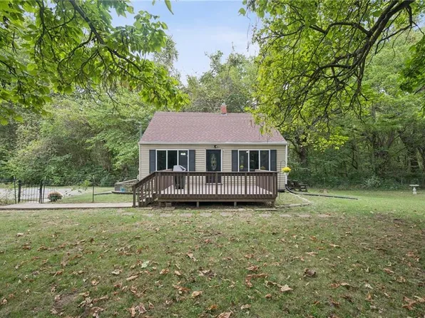 7908 Arnote Rd, Pleasant Valley, MO 64068
