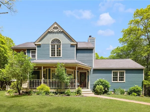 17 Chappel Place Ln, Exeter, RI 02822