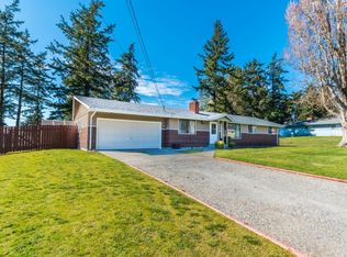 1329 Orchard Loop, Oak Harbor, WA 98277
