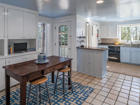 5th image of 36 Concord Place #36