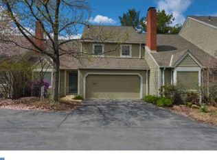 1932 Meadow Ln, Wyomissing, PA