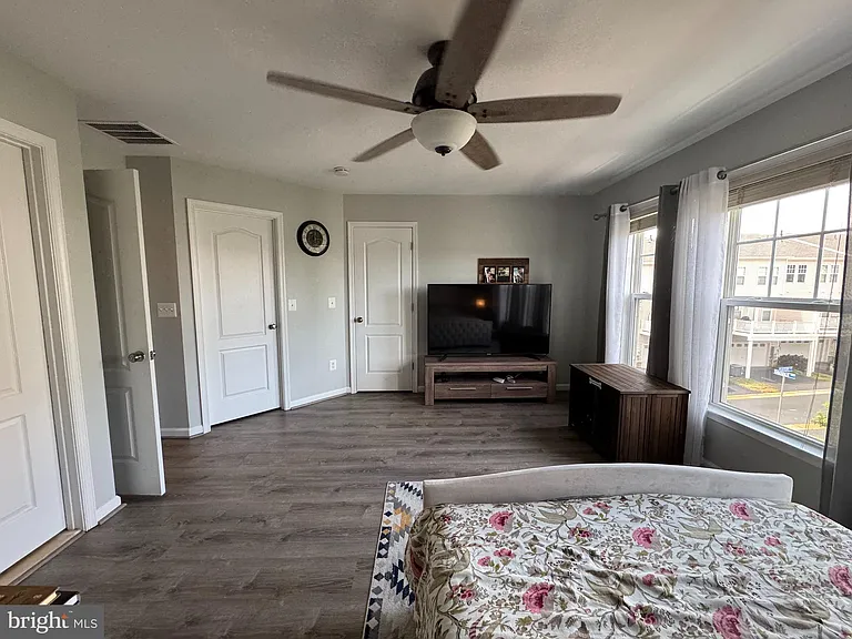 23595 Kingsdale Ter — Photo 17