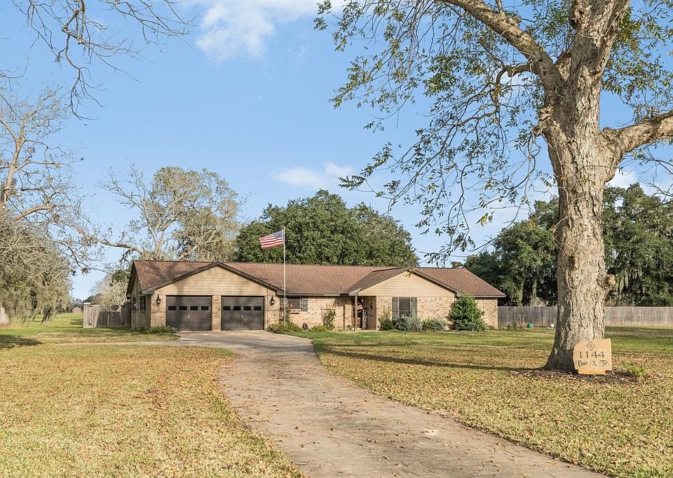 1144 Bar X Trl Angleton, TX, 77515 Apartments for Rent Zillow