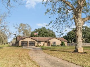 1144 Bar X Trl, Angleton, TX 77515