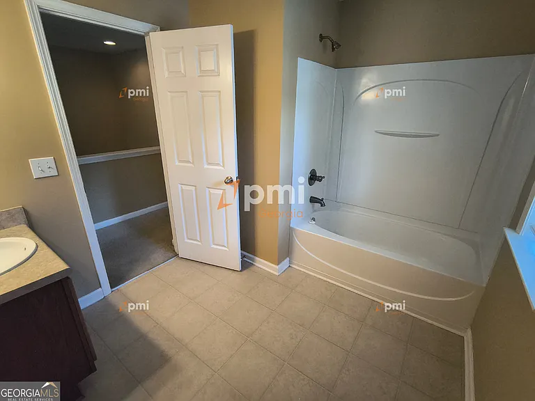350 Fairmont Way — Photo 13