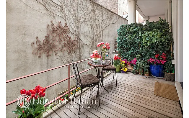 Sold by Douglas Elliman | media 19