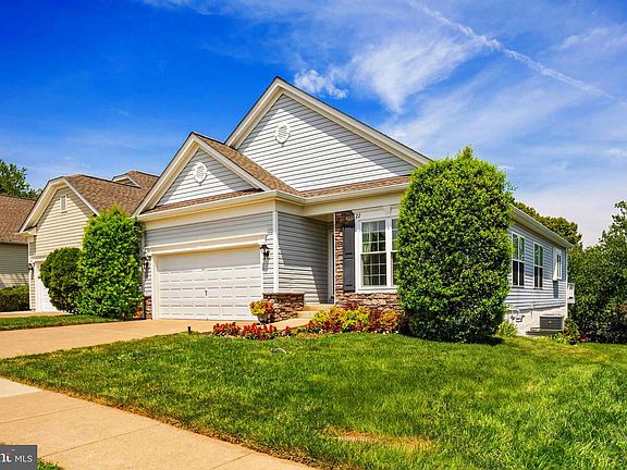 3rd image of 22 Chantilly Pl