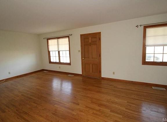 3rd image of 5242 Butler Hill Estates Dr