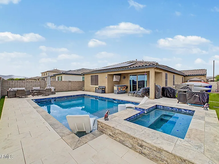 17279 W Dahlia Dr — Photo 12