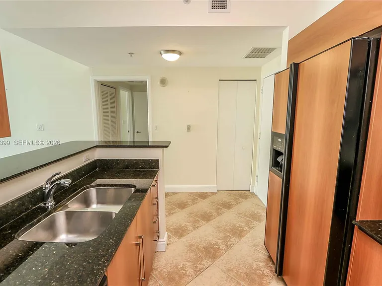 335 Biscayne Blvd #3510 — Photo 10
