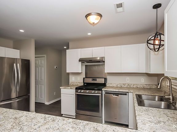 4th image of 3326 Whitebridge Ln