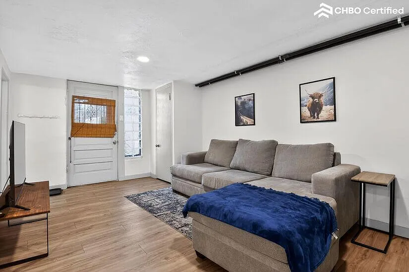Premium Garden Level Living Near RiNo — Photo 2