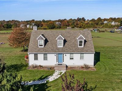 62 Howland Ave, Middletown, RI, 02842