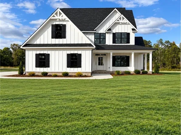 6645 River Rd, Fuquay Varina, NC 27526