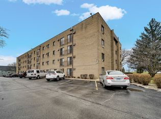 1133 S Finley Rd APT 310, Lombard, IL 60148