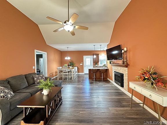 3rd image of 192 Franck Ln
