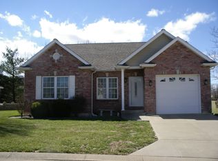 250 Butterfield Dr, Farmington, MO 63640