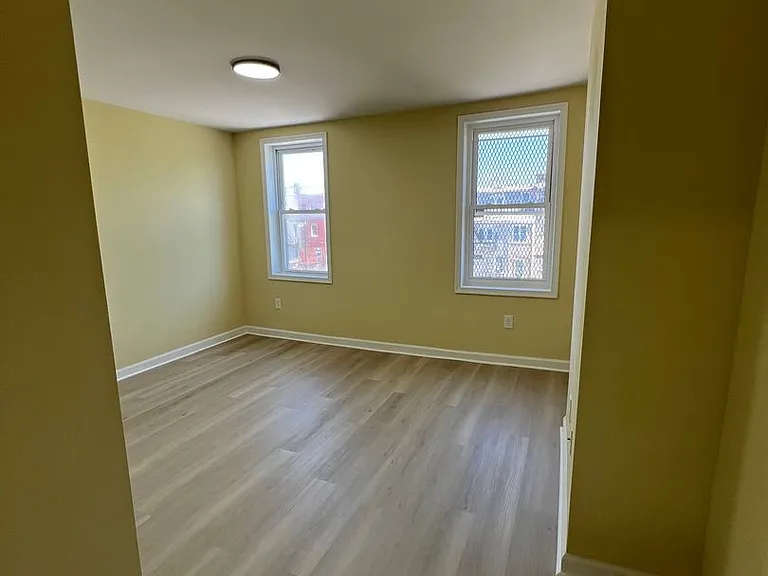 1725 Druid Hill Ave — Photo 20