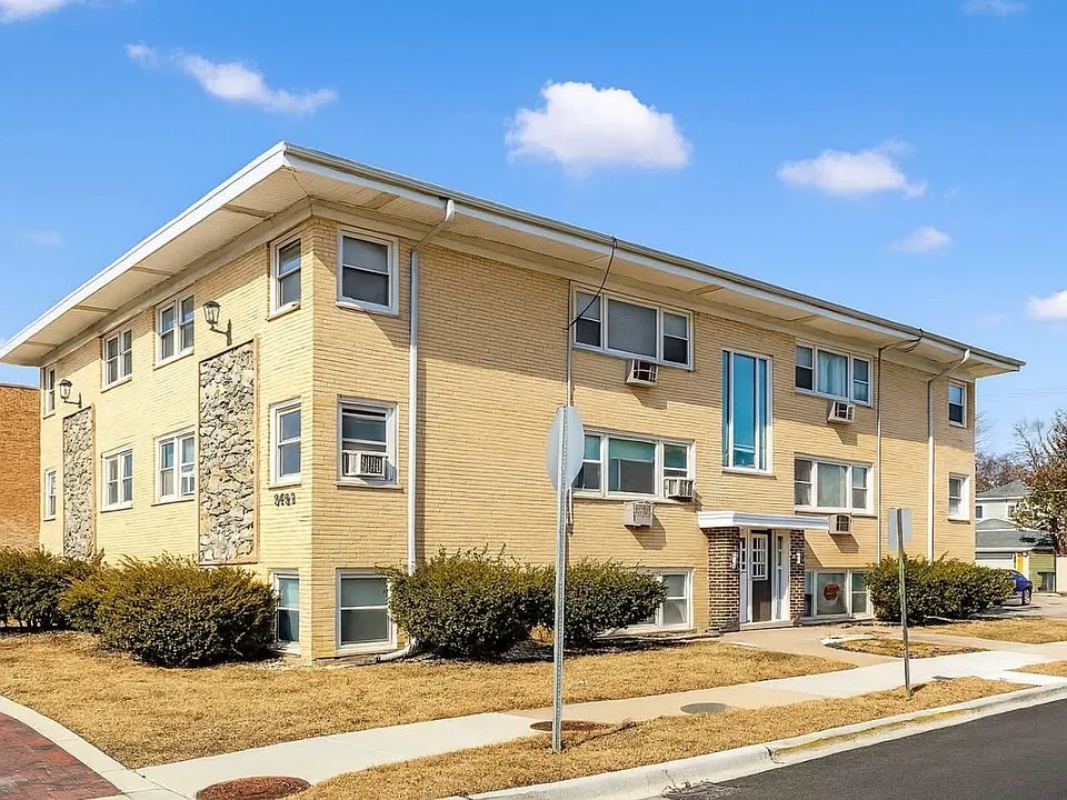 8636 Grand Ave #3A