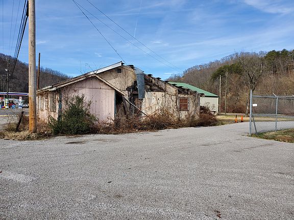 5th image of 9775 Highway 122