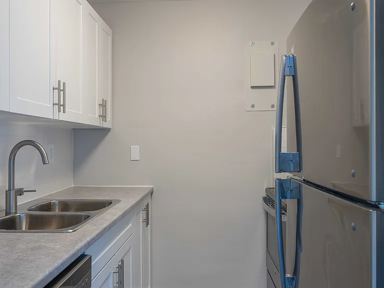 985 Maxwell St — Photo 12