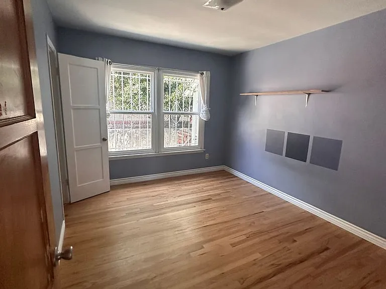 2152 Rexford Dr — Photo 12
