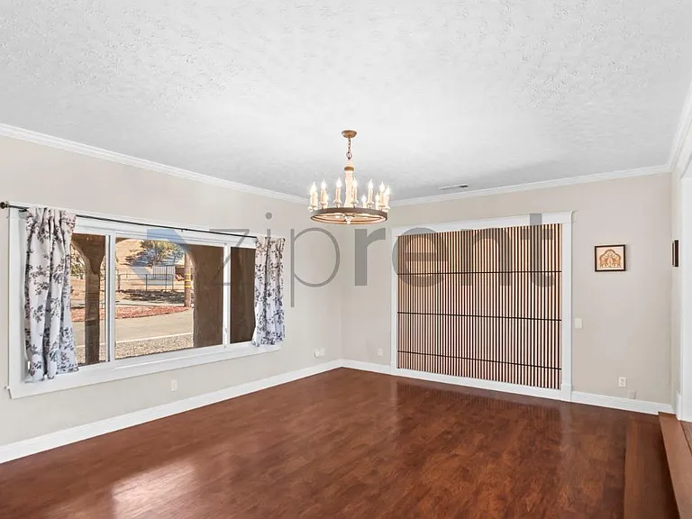 3966 Dyer Rd — Photo 12