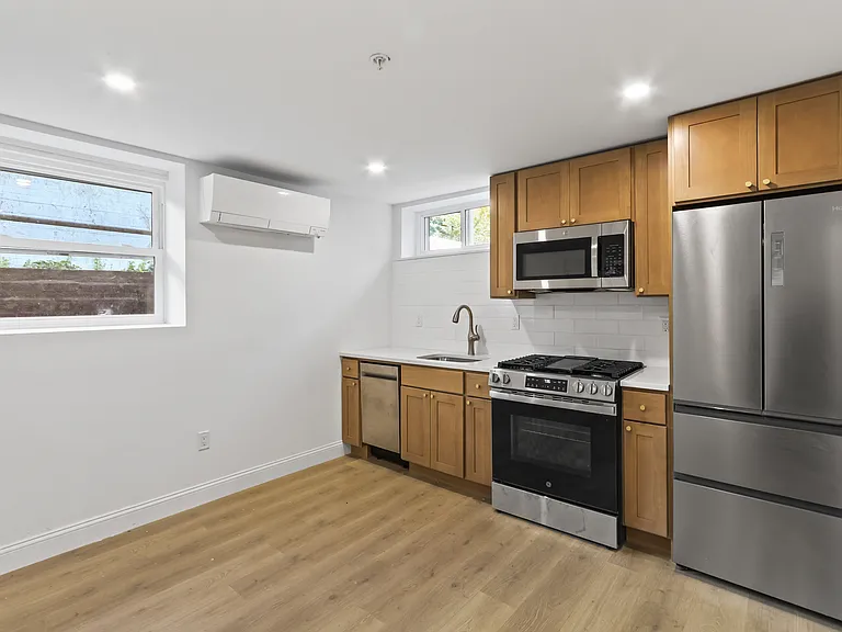 261 Bradley St #SB — Photo 2