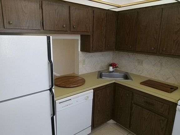 4th image of 6050 NW 64th Ave APT 305
