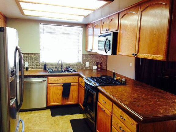 4th image of 1345 Fountain Dr