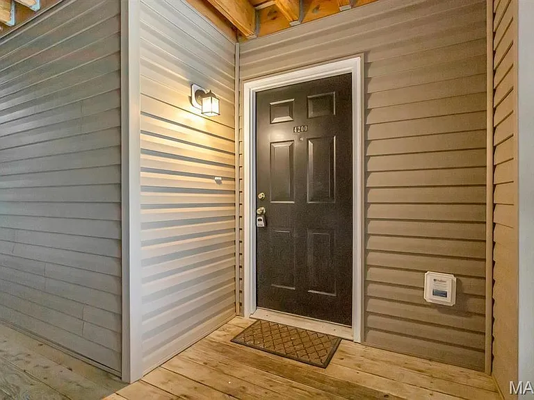 4200 Spring Creek Ln — Photo 12