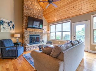 320 Floating Mill Rd, Silver Point, TN 38582