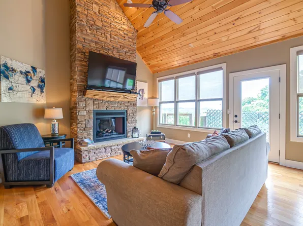 320 Floating Mill Rd, Silver Point, TN 38582