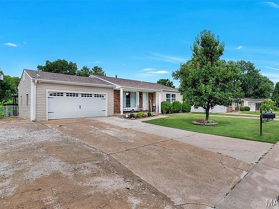 2nd image of 3256 Janton Ln
