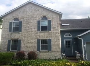 4695 Kynnelworth Dr APT 201, Bettendorf, IA