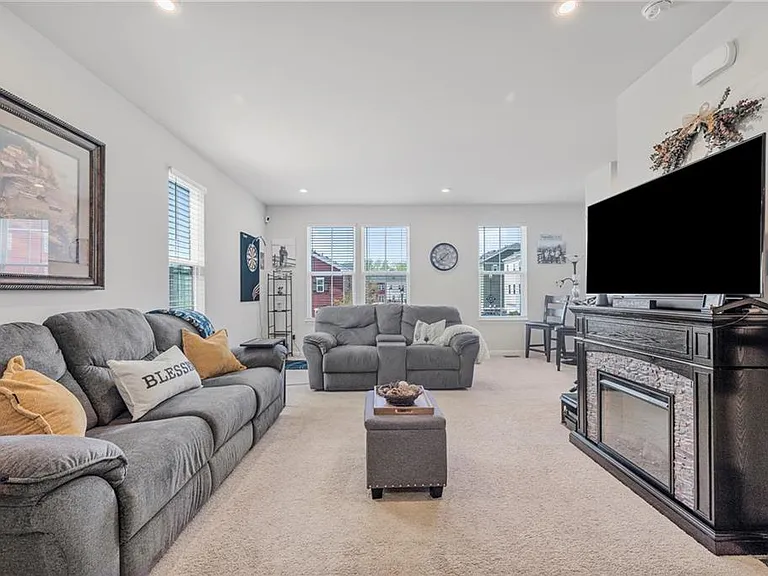 7537 Luminary Dr — Photo 9