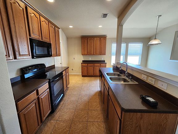 3rd image of 1728 Quail Grove Dr