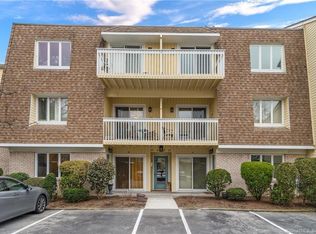 61 Seaview Ave APT 8, Stamford, CT 06902
