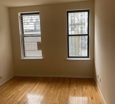 4th image of 782 Prospect Pl #3
